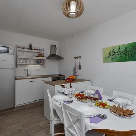 House Nede Holiday home *