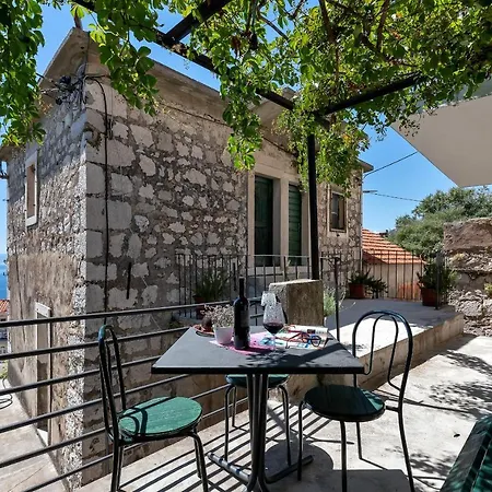 House Nede Tucepi